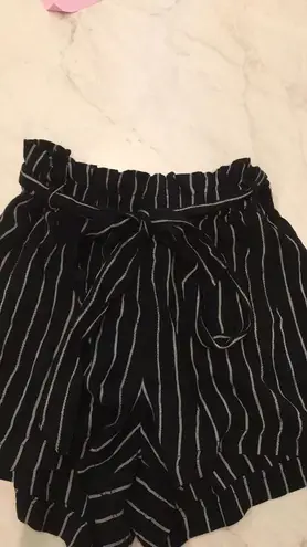 American Eagle  Flowy Shorts