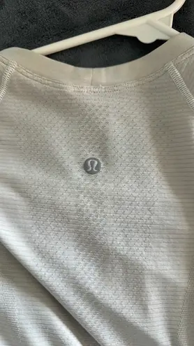 Lululemon Swiftly Tech Short Sleeve