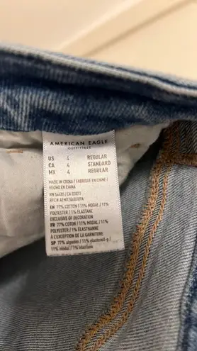 American Eagle Outfitters Curvy Mom Jeans