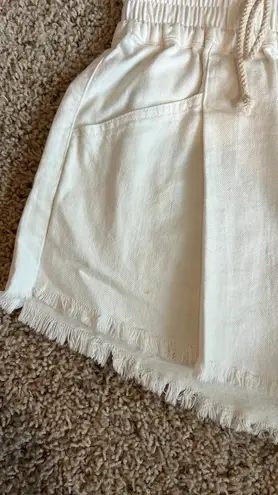 Mustard Seed White Cinch Waist Denim Shorts - Image 3