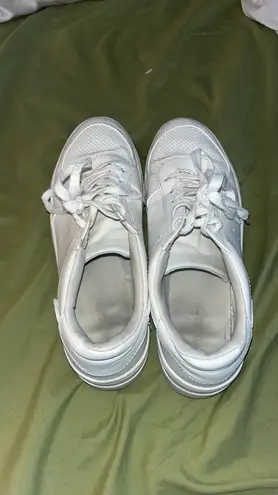 American Eagle Sneakers