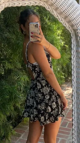 Brandy Melville  sun dress