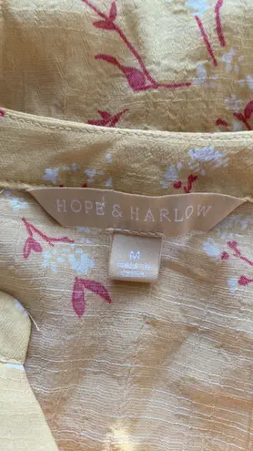 Hope &Harlow Hope & Harlow blouse high/low tie at bottom lace insert sleeves Size medium NWT