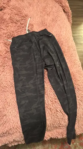 Vuori Sweatpants