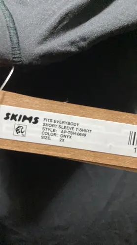 SKIMS Fits Everybody T-Shirt 2X