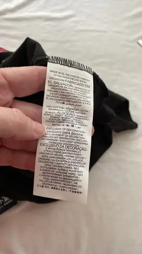 Fanatics T-shirt Atlanta Braves 2021 Postseason Chase the Pennant Sz medium NWT