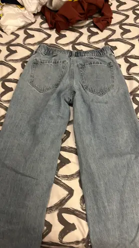 Hollister  Low-Rise Baggy Jeans - Image 3