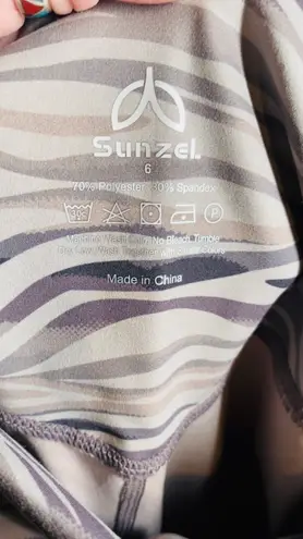 Sunzel Athletic Leggings in Shades of Gray and Purple sz 6