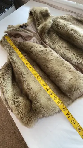 Fenn Wright Manson vest faux fur open front fold down collar lined size large