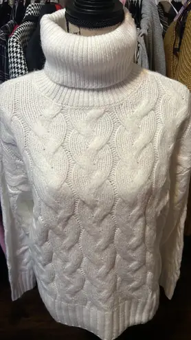 a.n.a NWT . White Cable‎ turtle Sweater Long Sleeve Turtleneck Pullover Large