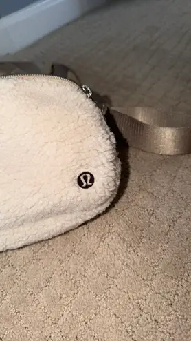 Lululemon  Fanny Pack thumbnail 2