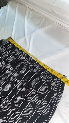 Sag Harbor Petite skirt and infinity scarf set skirt is pleated w/flair Sz PL