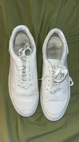 American Eagle Sneakers