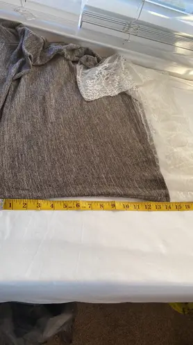 Andree by Unit blouse lace skirted & lace backing long sleeve pullover Sz large