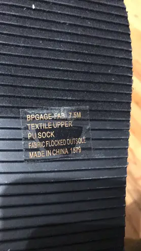 BP NWOT  Chunky Platform Gage Silver Shiny Chaco Strappy Vintage Y2k Pewter 