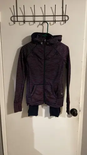 Kyodan Leggings Sports Bra And A Jacket - Image 2