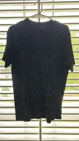 Gymshark black leopard print shirt