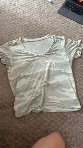 American Eagle Outfitters T-shirt