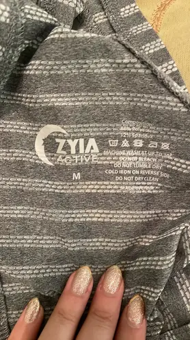 Zyia Active Sleeveless Gray Nimbus Split Back Stripe Shirt