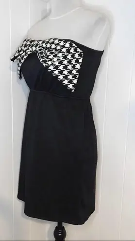 Judith March Houndstooth Bow Front Strapless Dress