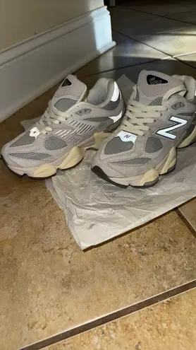 New Balance  9060 Women’s thumbnail 2