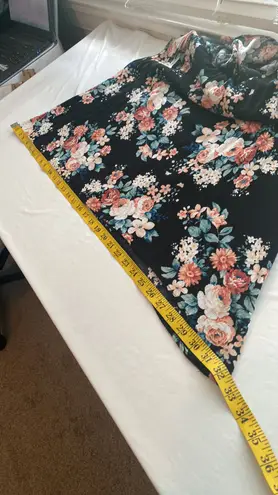 Line Up 1.4.3 Story by blouse ruffled neckline sleeveless floral print Sz large