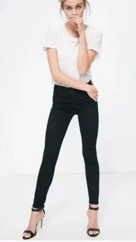 MOTHER High Waisted Looker Jeans in Not Guilty Wash Size 31 Black