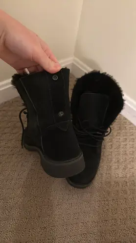 UGG EUC  Quincy lace up boots