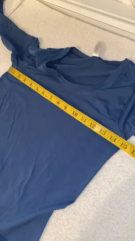 Coolibrium T-shirt long sleeve round neckline soft breathable fabric Size Small