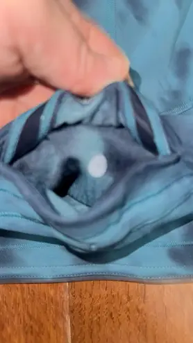 Lululemon Size 8 Blue And A Light Blue Excellent Condition