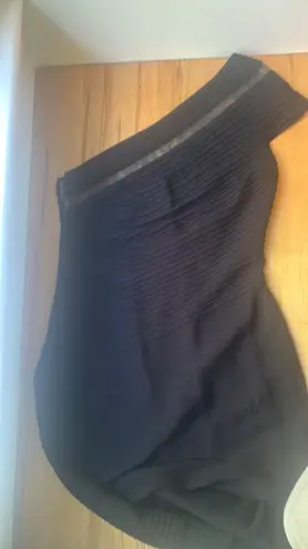 Tadashi Shoji Black Pintuck Jersey One Shoulder Gown