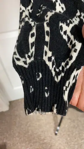 Nine West black/wht crop cardigan sweater. Size medium