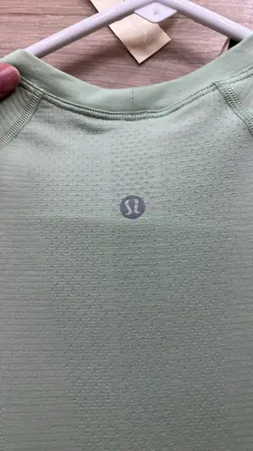 Lululemon  swiftly tech short sleeve - Image 7