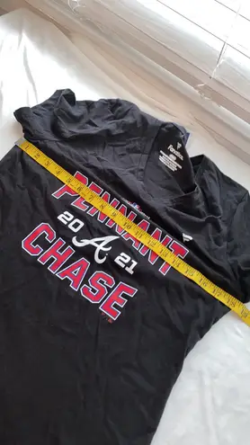 Fanatics T-shirt Atlanta Braves 2021 Postseason Chase the Pennant Sz medium NWT