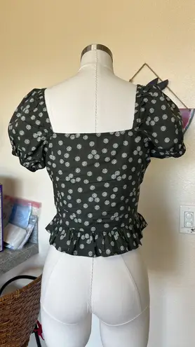 Abound NWOT  Tie Front Puff Sleeve Blouse In Olive Sarma Vintage Daisy