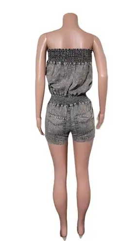 Women's sleeveless chambray smocked denim romper M Blue Size M