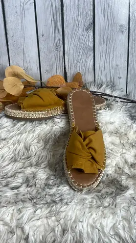 Universal Standard š Mustard Knot Espadrille Sandals ā Siz8