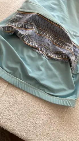 Jerdog workout shirt crisscrossed straps built in bra medallions print Sz small