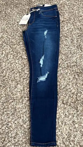 California vintage Dark Wash Mid Rise Distressed Skinny Jeans