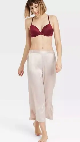 NWOT Auden The Icon Full Coverage Lightly Lined T