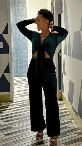 Bronx & Banco Emerald Green Velvet Wrap Waist Long Sleeves Jumpsuit Size Medium