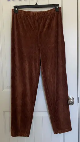 EUC | Solutions Casualwear women’s soft ribbed pants texture pull on medium Brown