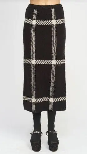 En Saison Callaham Midi Sweater Skirt in Black Oyster