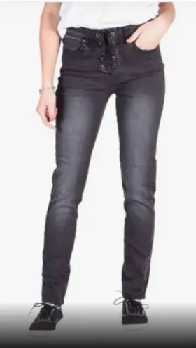 NWT Laulia size 4 lace front lace sides of legs black denim