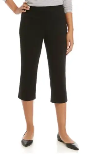 kim rogers Woman’s Black Capri