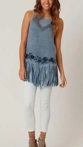 Gimmicks by BKE Gimmick Floral Embroidered Fringe Tank Top