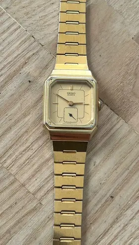 Seiko Super Rare Vintage Ladies Watch Octagonal Gold Dial Gold Bracelet