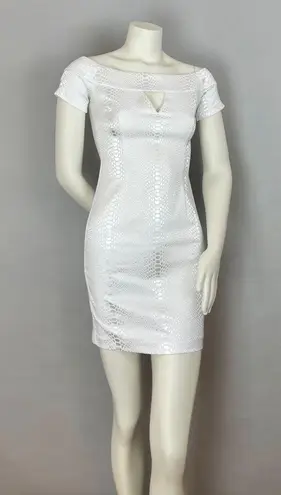 Elliatt Snakeskin White Dress Mini Off The Shoulders Cut-Out Short Animal Print