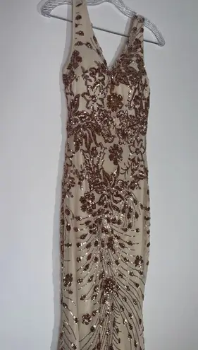Kalinnu Champagne Sequins Mermaid Evening Gown dress Size Medium New with tags Tan
