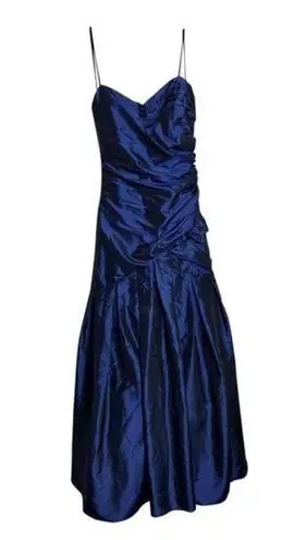 Metallic Blue Fiesta sweetheart gown formal dress Size 6